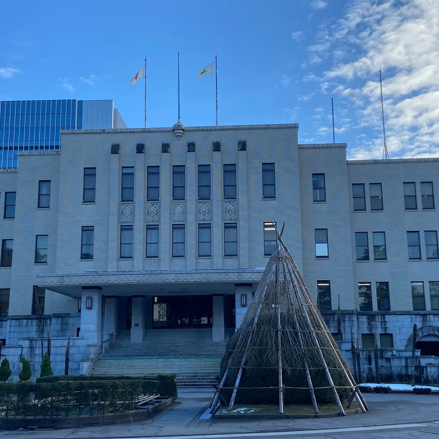 富山県庁で住宅宿泊事業（民泊）の手続きについて打ち合わせをし...